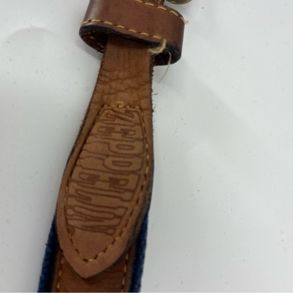 Zeppelin Leather belt w/ Fish embroidered - Picture 8 of 12